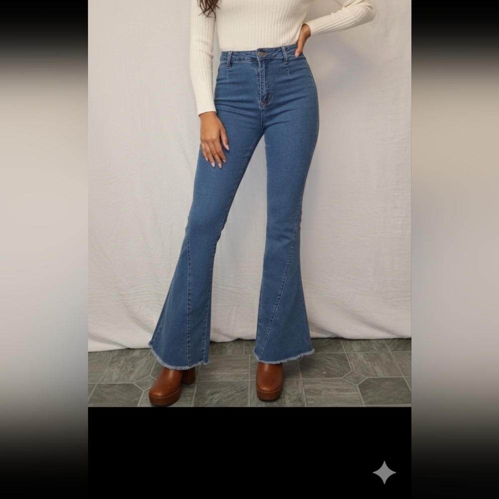 Lalavon Classic Blue Flare Jeans for Women Size S - Picture 3 of 17